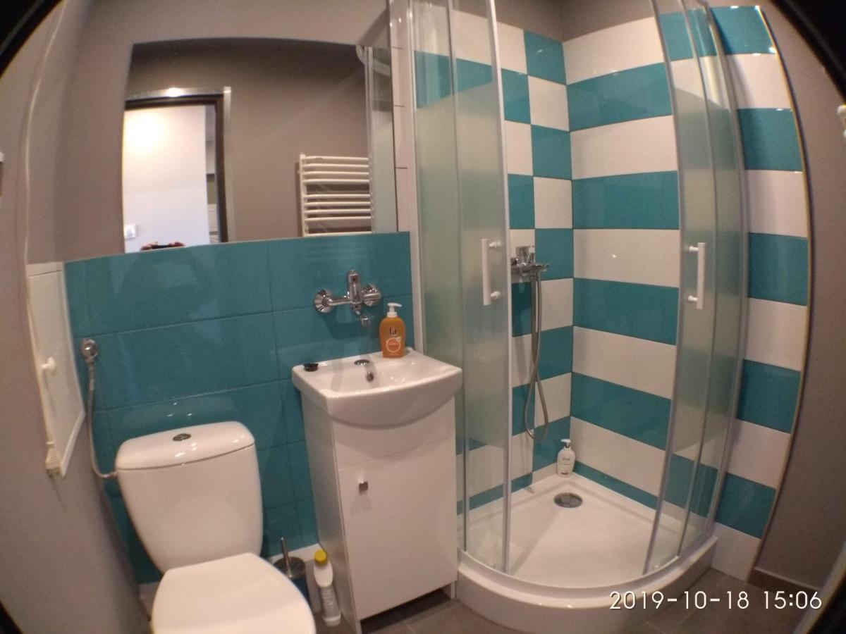 2120 Przyjazni 4 - Tanie Pokoje - Samodzielne Zameldowanie - Self Check In Poznań Buitenkant foto