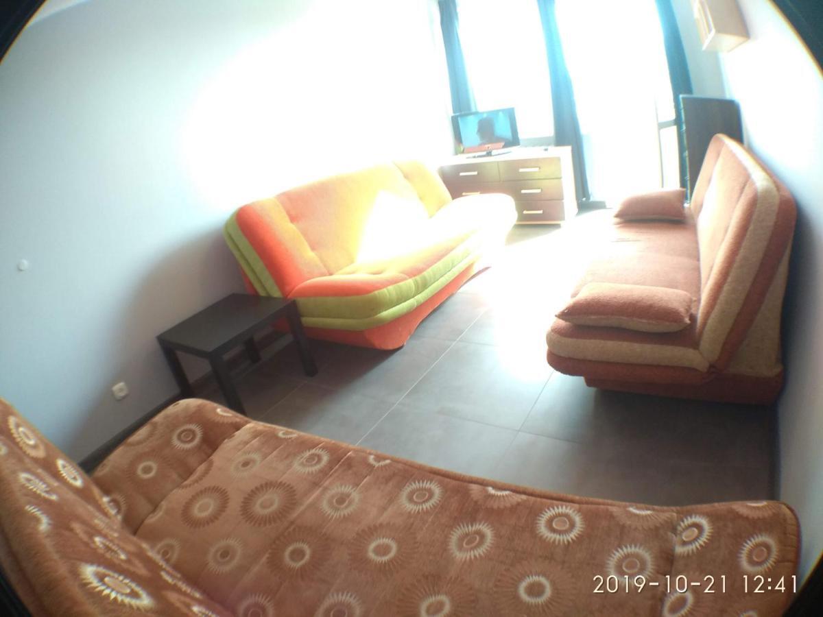 2120 Przyjazni 4 - Tanie Pokoje - Samodzielne Zameldowanie - Self Check In Poznań Buitenkant foto