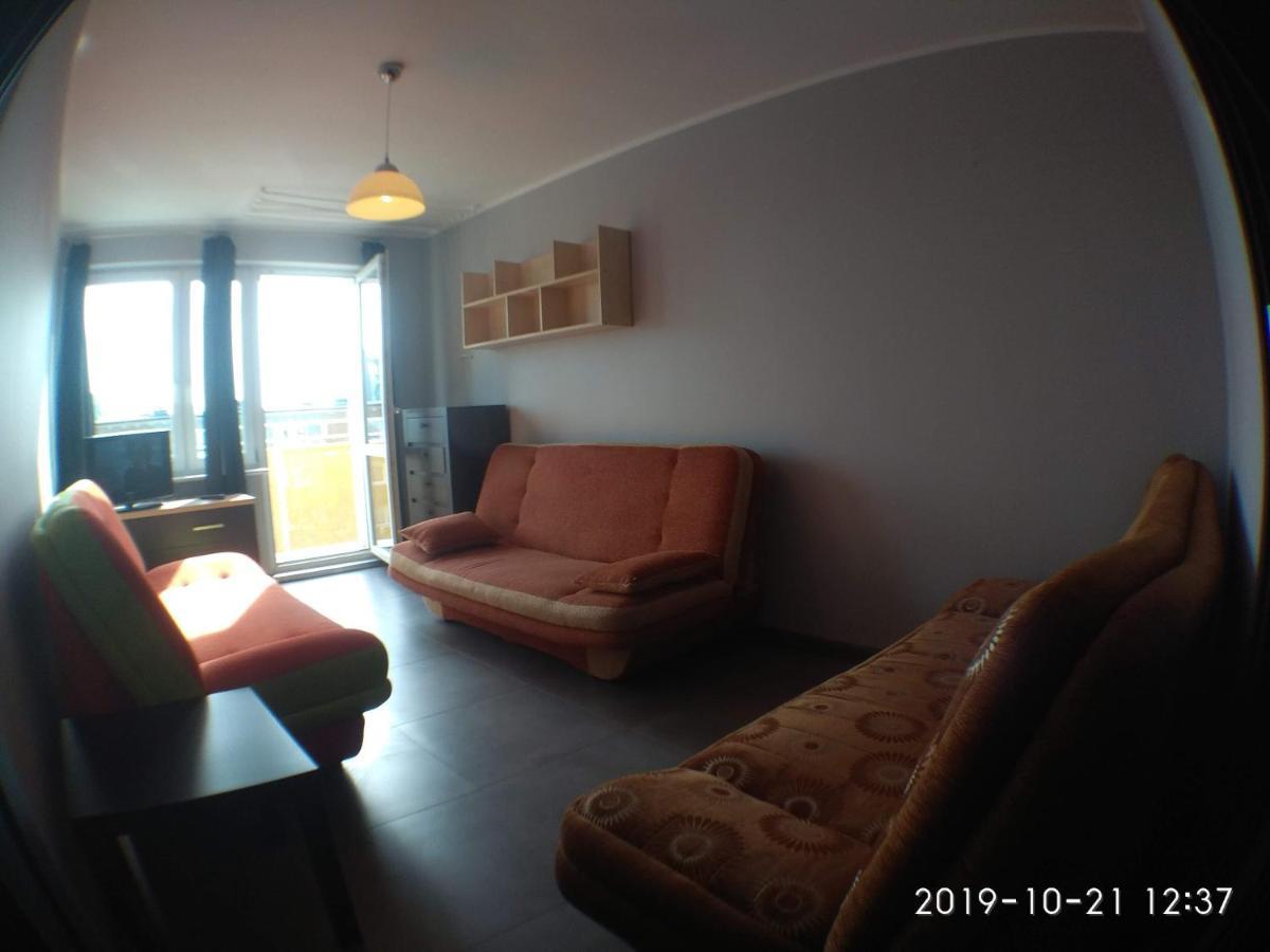 2120 Przyjazni 4 - Tanie Pokoje - Samodzielne Zameldowanie - Self Check In Poznań Buitenkant foto