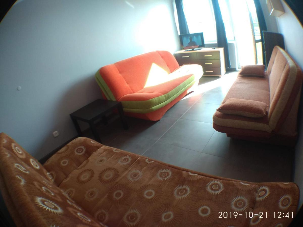 2120 Przyjazni 4 - Tanie Pokoje - Samodzielne Zameldowanie - Self Check In Poznań Buitenkant foto